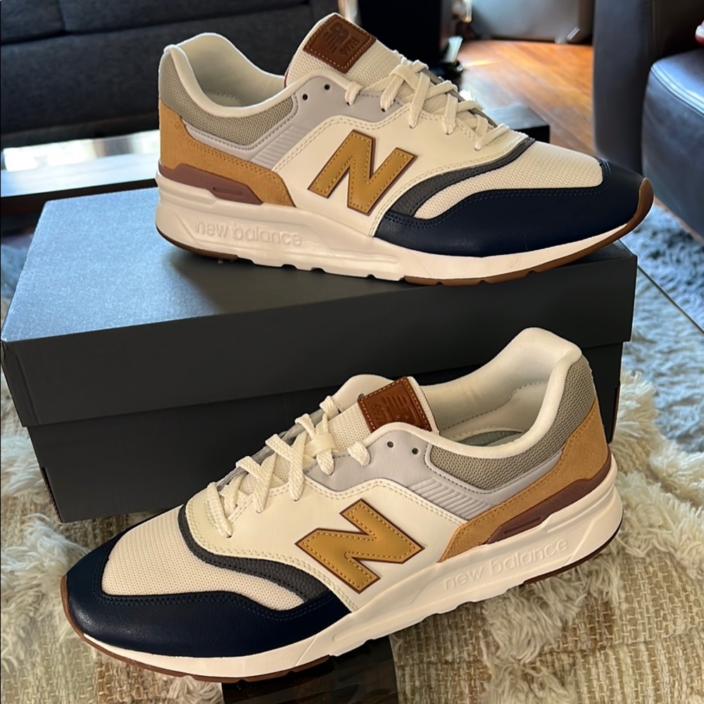 New Balance Men's Multicolor Sneakers - Picture 3 of 9